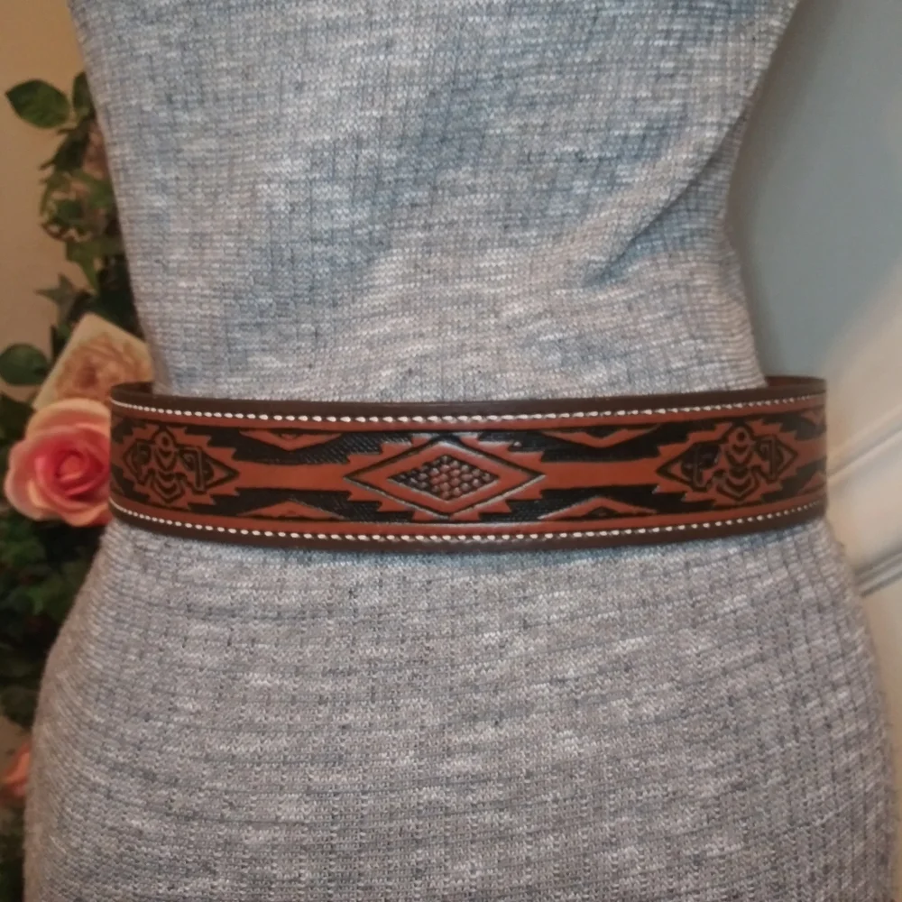 Vintage 70's Unisex Tooled Looking Boho/Western Faux Leather Thunderbird Belt